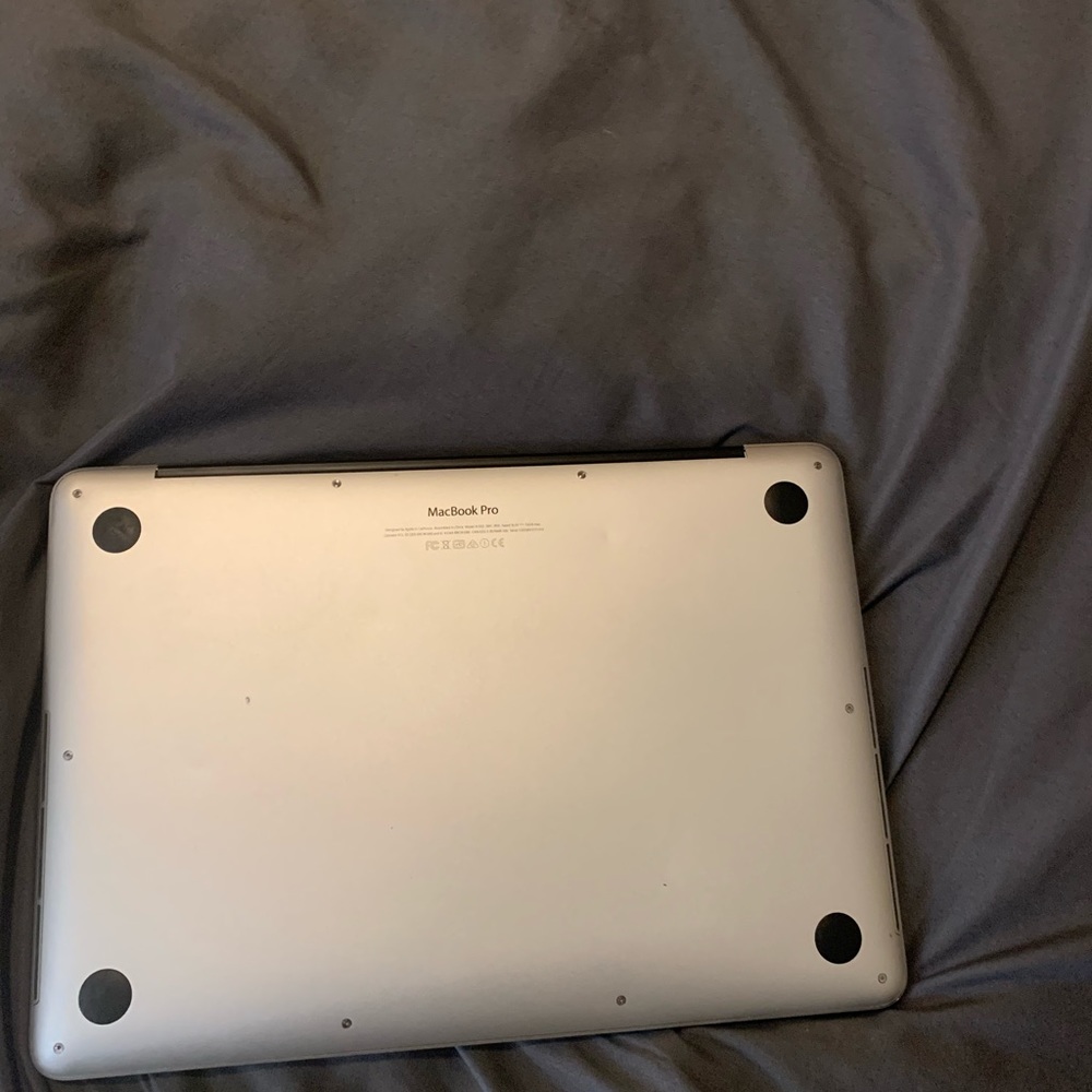 Apple MacBook Pro - Picture 5 of 6